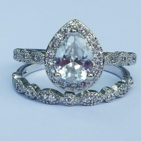 Pear Cut Teardrop Shape Halo Bridal Set - Picture 6 of 8